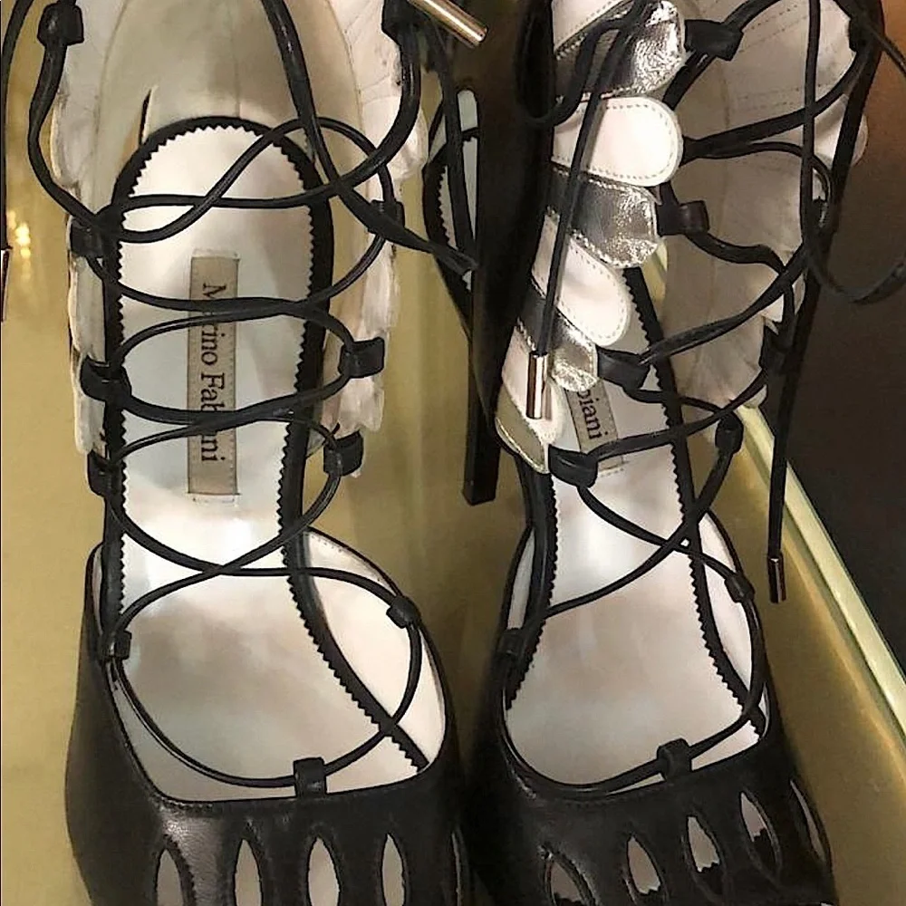 Marino Fabiani made in Italy black leather heels size EU 37 NWT flower design